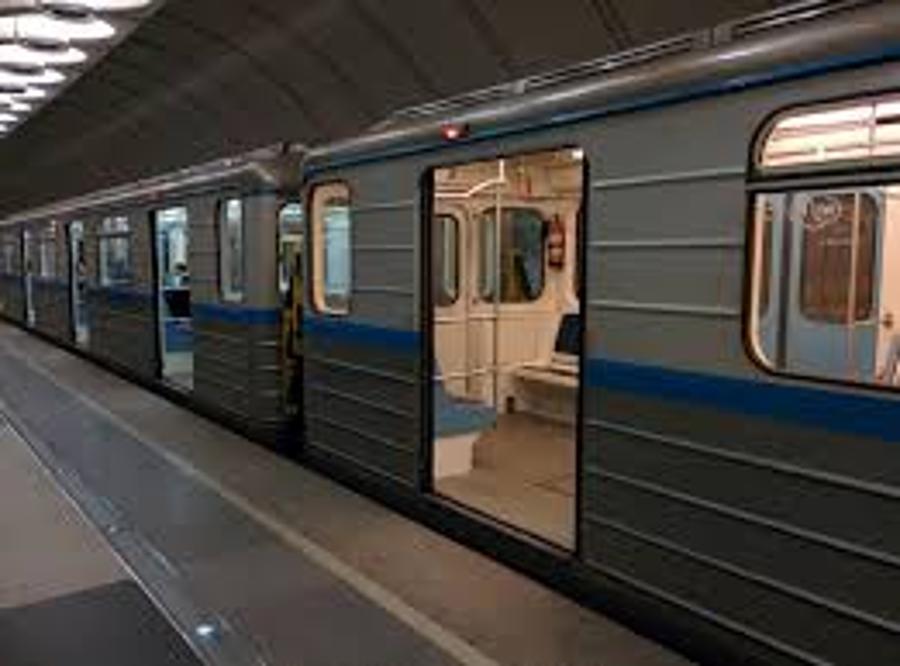 New Russian Metro Door Failure In Budapest