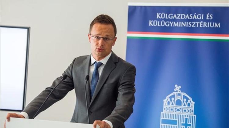 Hungarian FM Sees No Compromise With ‘Pro-Migration’ Governments