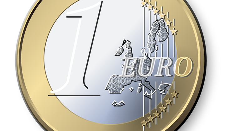 Prominent Public Figures Get Behind Push To Bring The Euro To Hungary