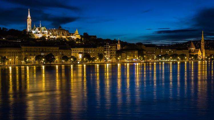 Video: A Panoramic View Of Budapest