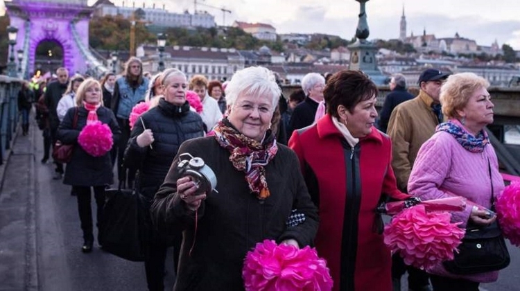 Breast Cancer Screening Highlighted In Walk Over Budapest Bridge