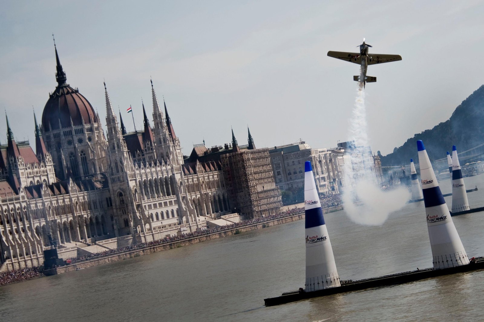 LMP Slams Budapest Council & Gov't Over “Noisy” Red Bull Air Race