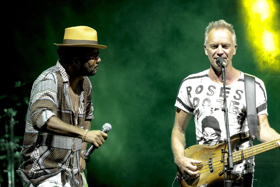 Sting & Shaggy Free Concert, Heroes' Square, 24 November