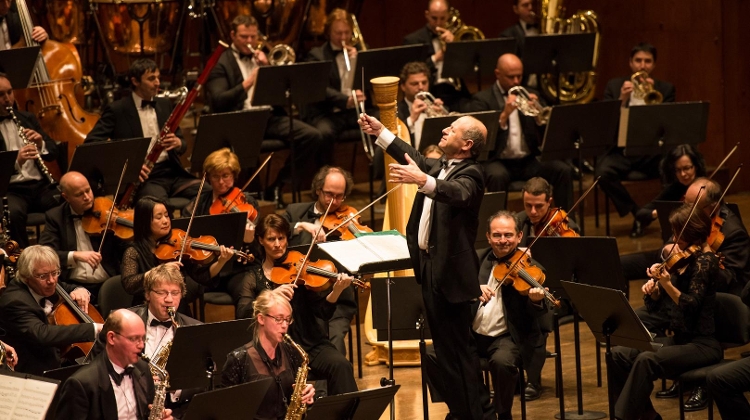Hungarian Orchestra Brings Down the House On European Tour