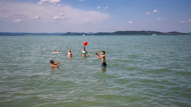 Discount Chains Bring Lower Prices To Lake Balaton