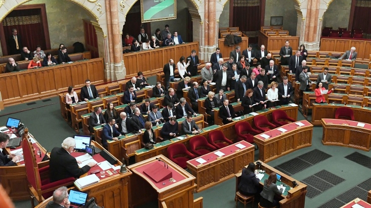 Special Session In Hungarian Parliament Lacks Quorum