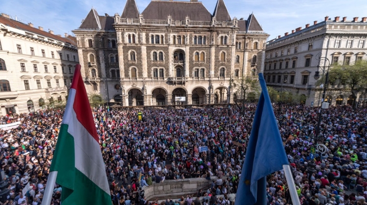 Video: Hungary – Small Nation In Global Spotlight