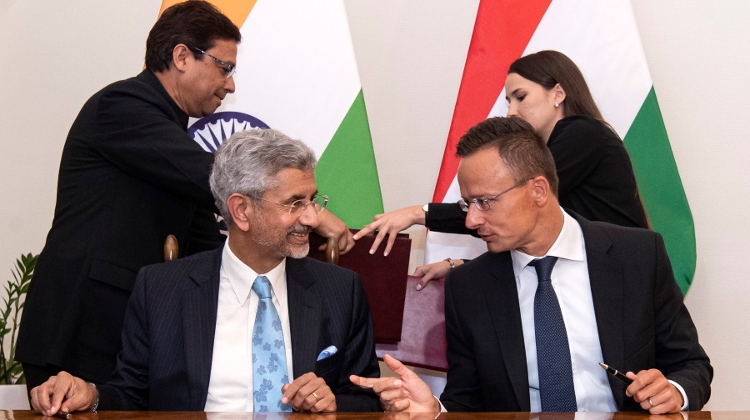 Video: Indian Foreign Minister Jaishankar Visits Hungary