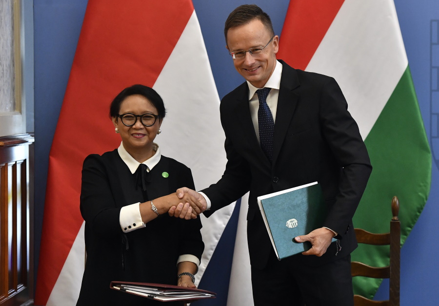 Indonesian Foreign Minister Visits Hungary