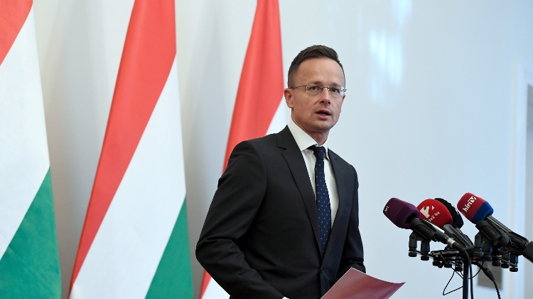 FM: Hungary Will Defend Borders Despite Italy's Decision