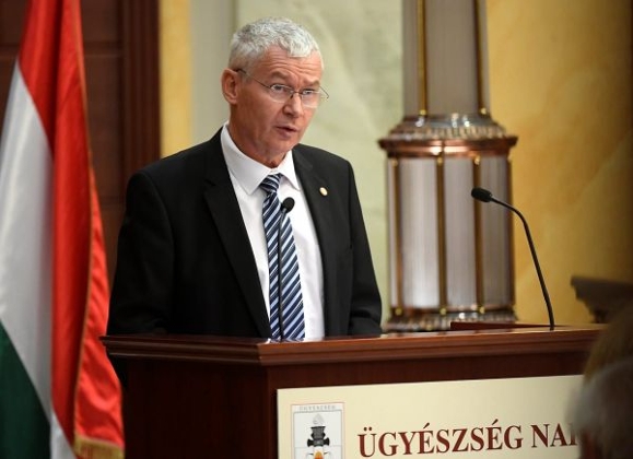 Hungary’s President Re-Nominates Chief Public Prosecutor Polt