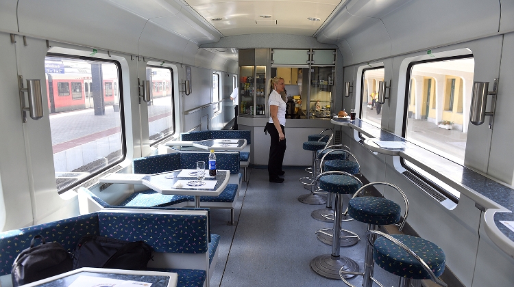 Balaton Express Trains Started Serving 'Street Food'