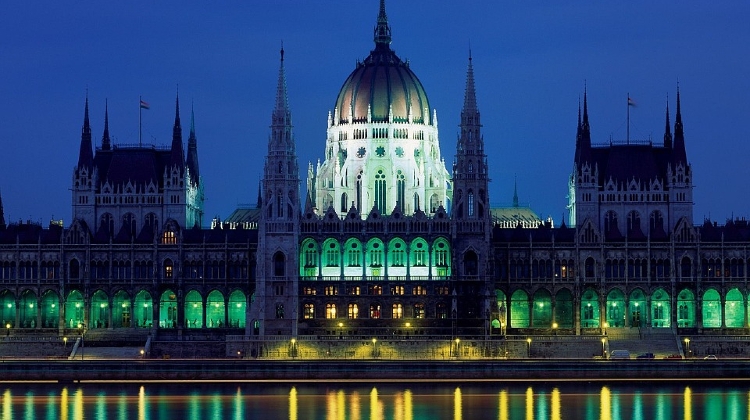 Hungarian Parliament Ranked Among 10 Top Tourist Attractions Around Globe