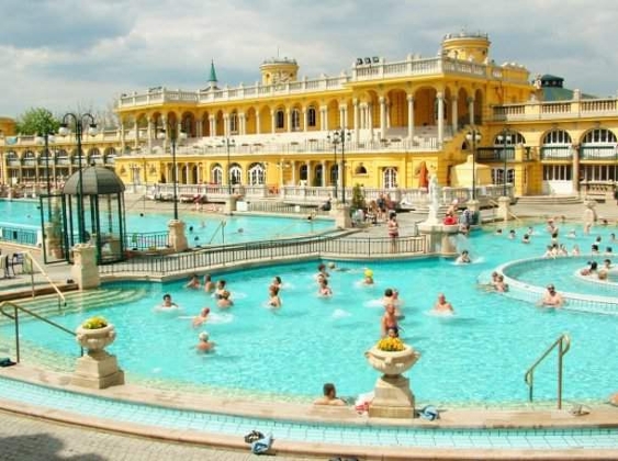 Visitors To Budapest Spas Up 12%