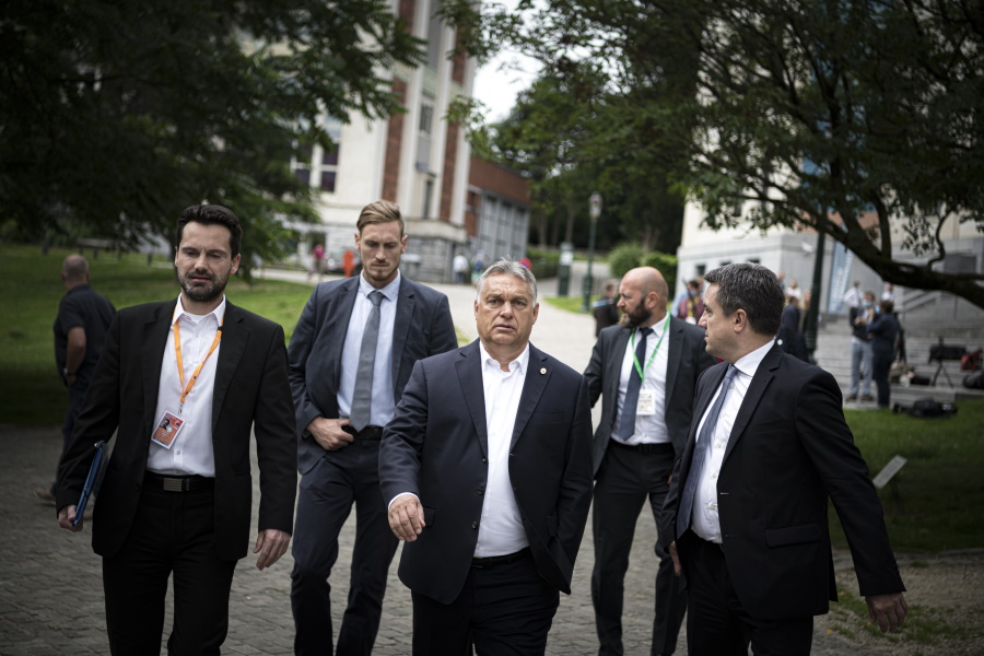 Opposition Calls On Orbán To Actually Carry Out His Party's Covid-19 Crisis Programme