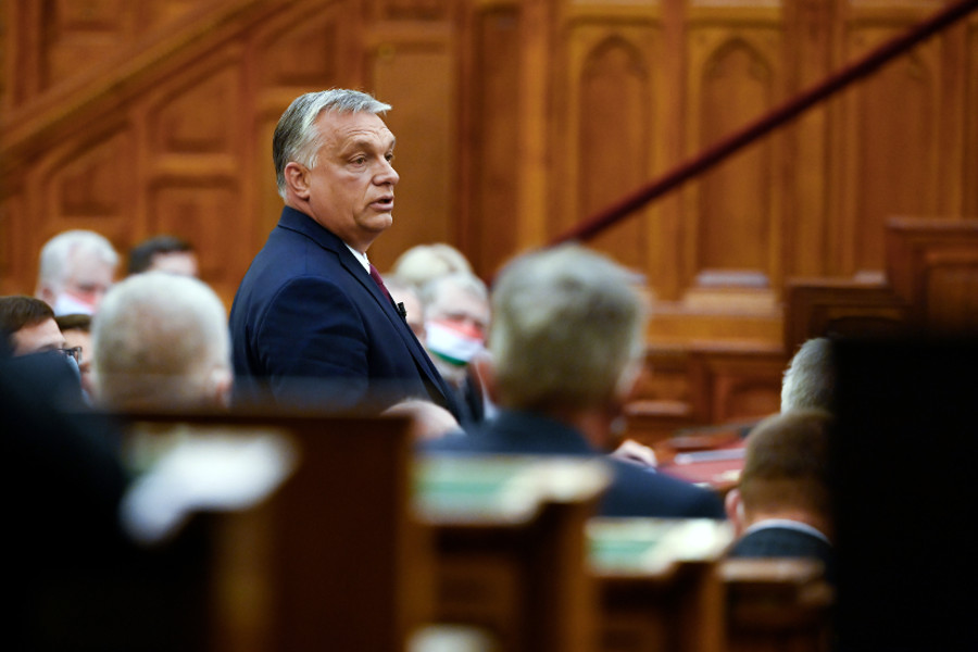 PM Orbán Urges Young People To Stick To Rules