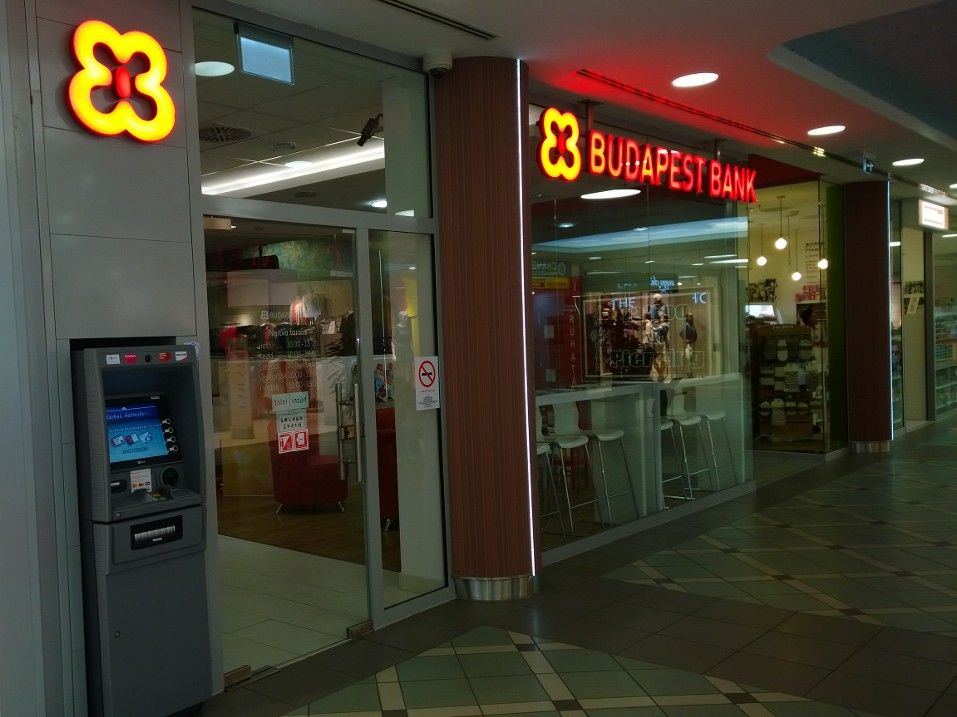 Budapest Bank Rolls Out Cash-Receiving ATMs