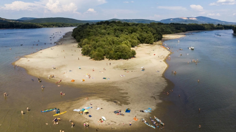 Quick Guide To Best Public Beaches Near Budapest