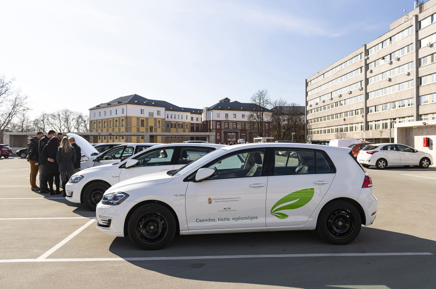 Electric Car Purchases To Get More Support By Gov't