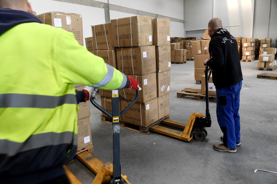 Coronavirus: 27 Tonnes Of Medical Supplies Arrive In Hungary
