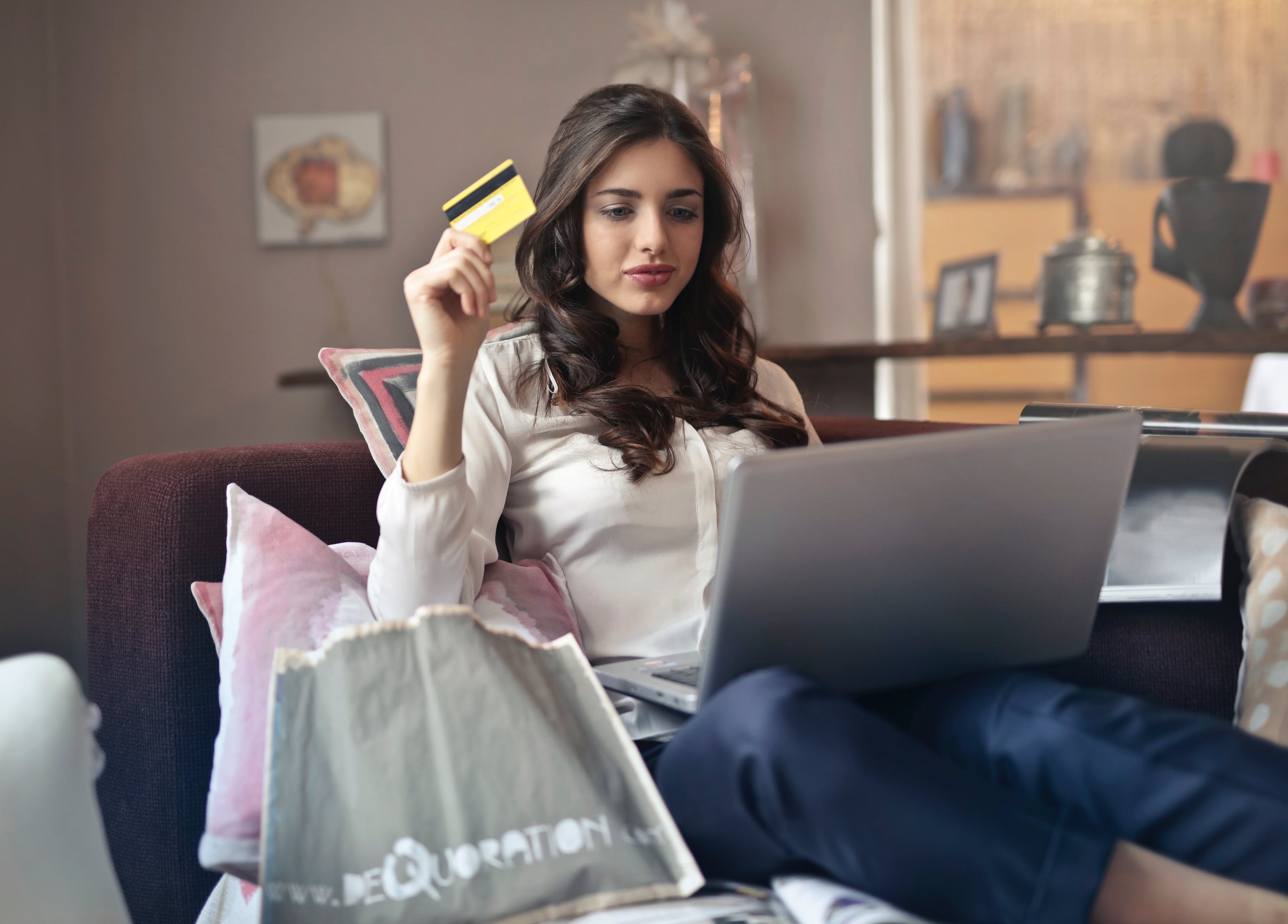 Summary Report: Hungary’s Online Shopping Habits In 2019