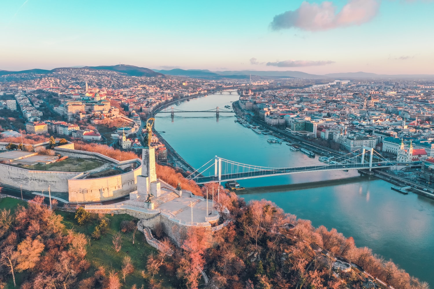 See Hungary's New Expat Community Ezine, 13 – 19 February