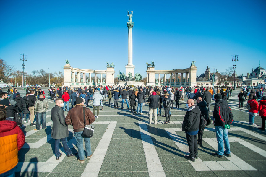 Hungarian Opinion: Anti-Lockdown Demonstrations In Budapest