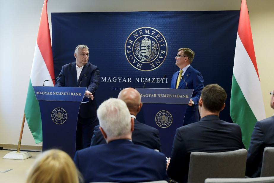 Reserves Key in New Economic Era, Says PM Orbán