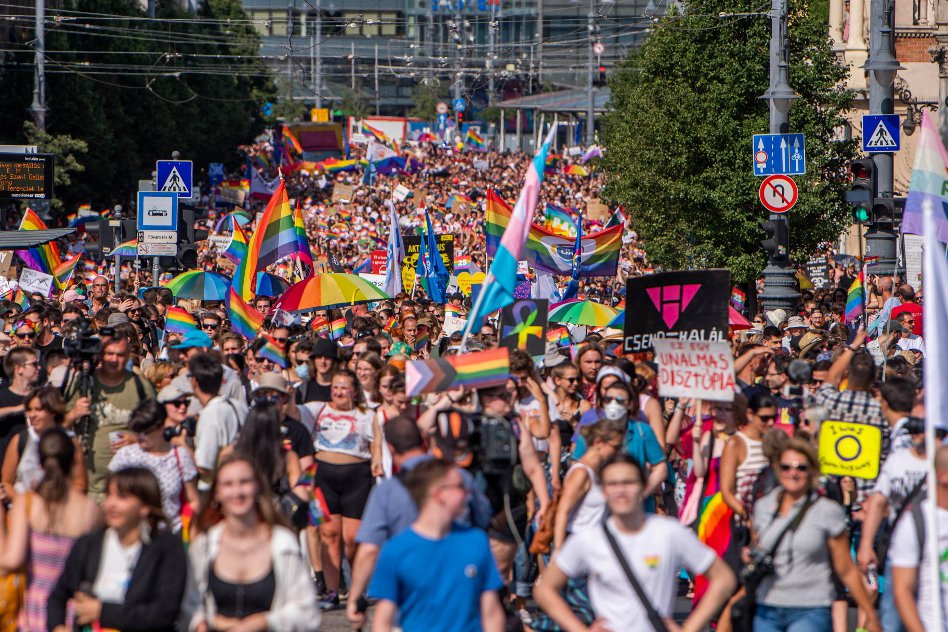 Watch: Budapest Pride - Pride March, Counter-Demos Take Place Concurrently