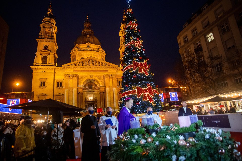 Budapest's Advent Feast at Basilica Voted Best Christmas Market in Europe