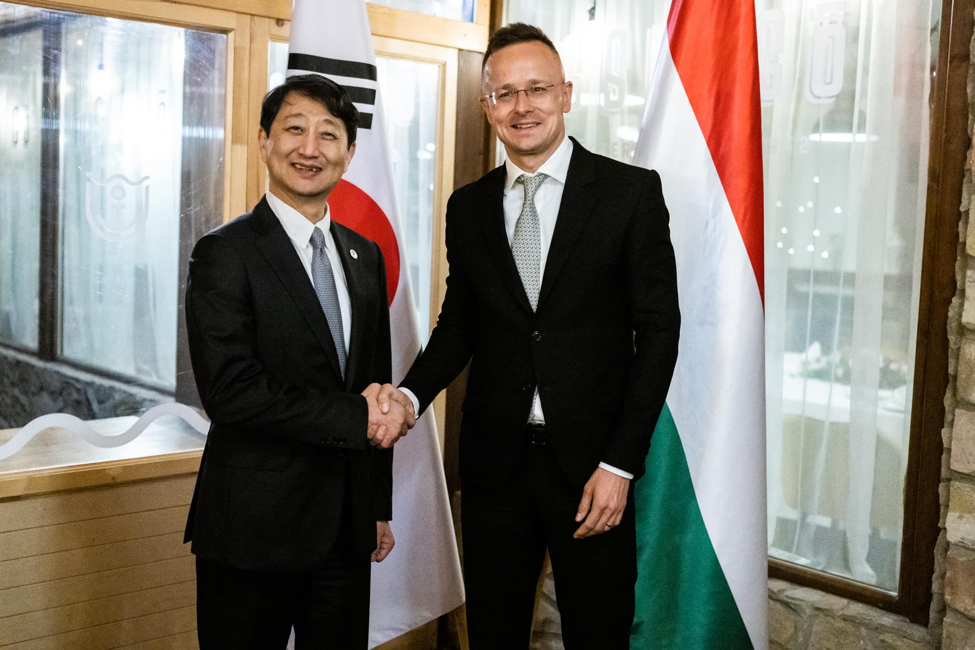 Record Bilateral Trade Between Hungary & South Korea Hits 5 Billion US Dollars