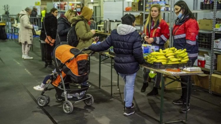 Many Refugees Helped on First Morning of Ukranian 'Transit Zone' In Budapest