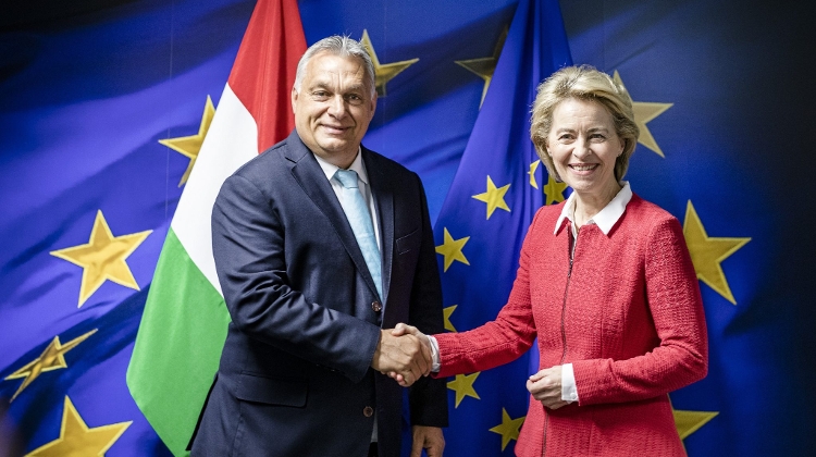Watch: New Attack Campaign by Orbán Against President of EC Leaves Her 'Unfazed'