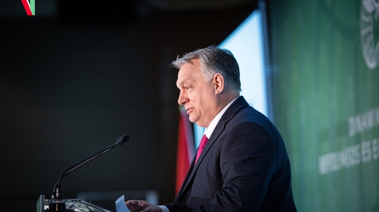Jobs in Hungary 'Primarily for Hungarians', Says Orbán