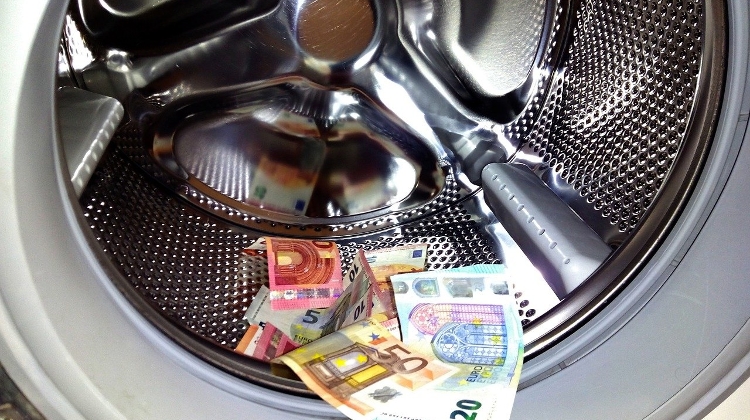 Police Bust Israeli Money-Laundering Gang in Hungary, Over HUF 3 Billion Recovered