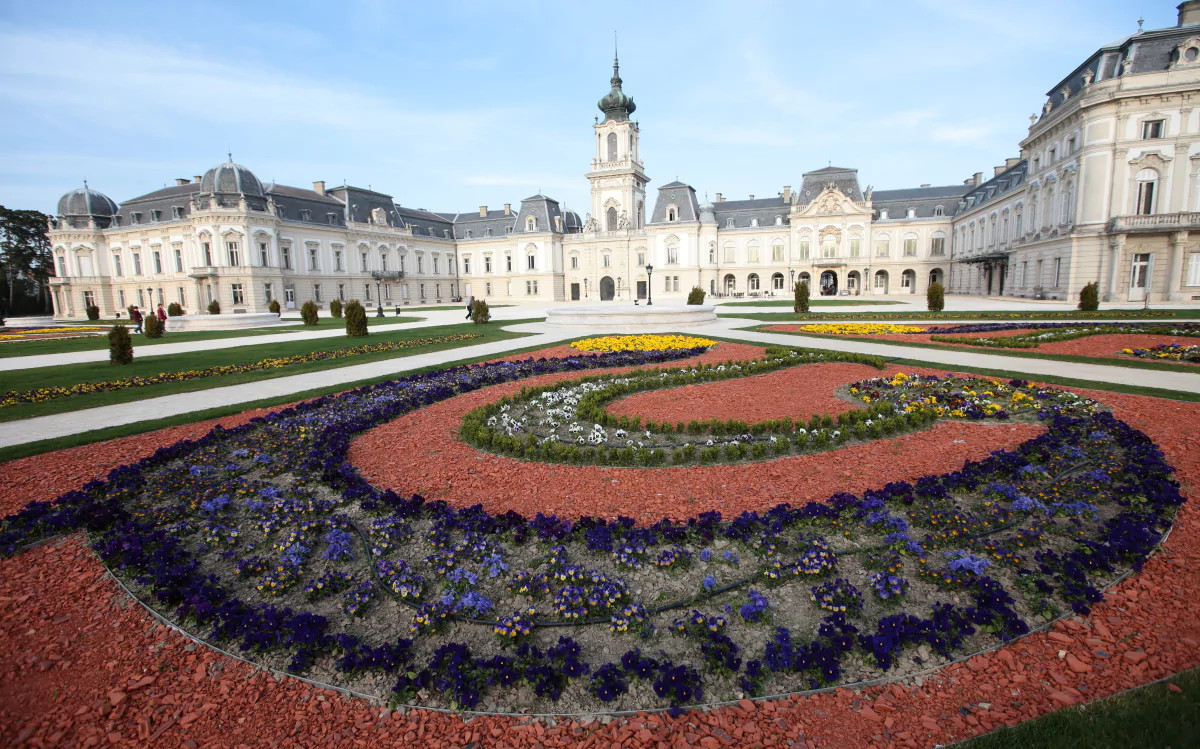 Watch: Exploring Gardens of Festetics Palace in Keszthely