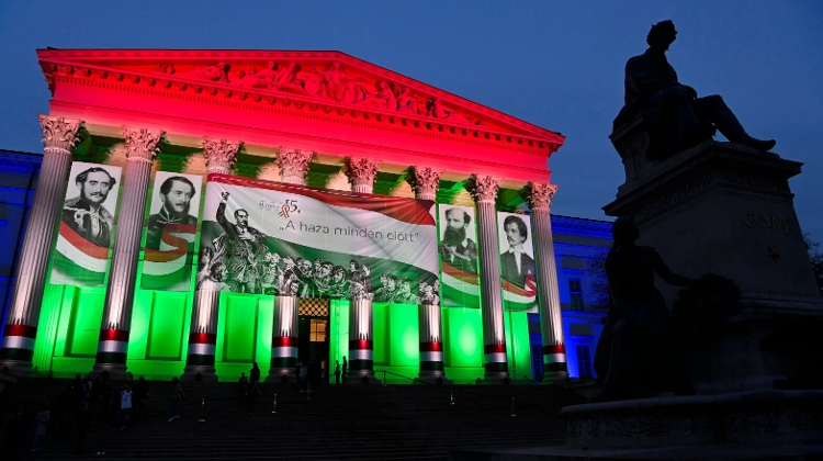 Hungarian Weeklies on the Anniversary of the 1848 Revolution & Ukraine Hungarian Weeklies on the Anniversary of the 1848 Revolution & Ukraine