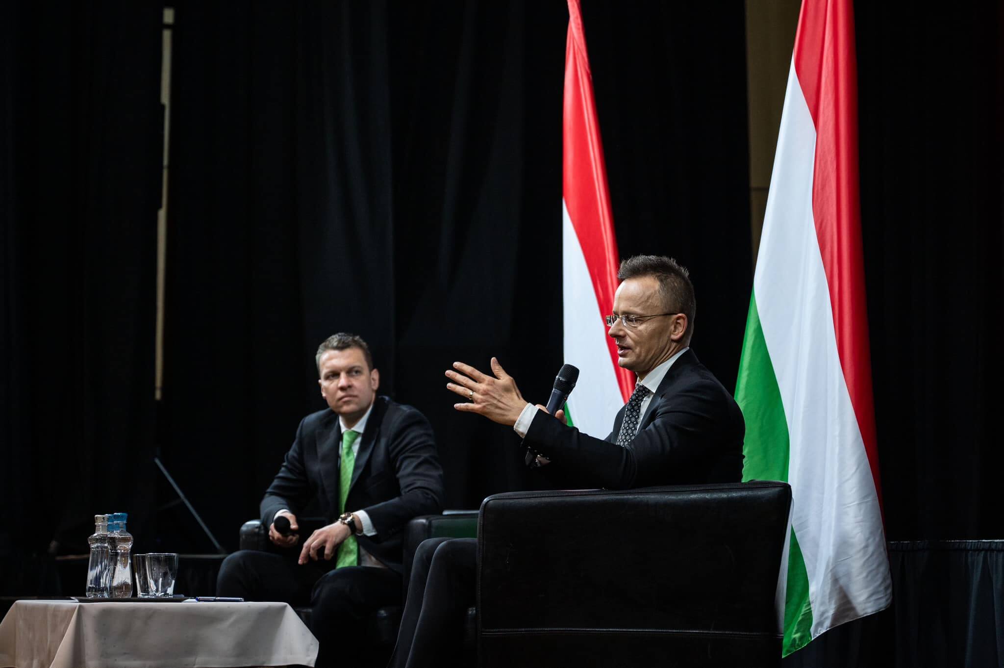 Hungary to Continue Rejecting Migrants, Regardless of EU Migration Pact, Declares Foreign Minister