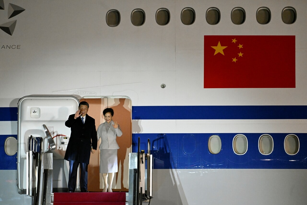 Watch: Xi Jinping Lands in Budapest for 3 Day Stay -  First Chinese Head of State to Visit Hungary in 20 Years