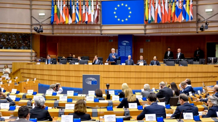 EC Still Shares Concerns that Triggered Article 7 Procedure Against Hungary, Says EU Commissioner EC Still Shares Concerns that Triggered Article 7 Procedure Against Hungary, Says EU Commissioner