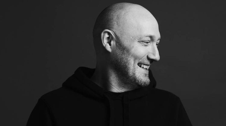 Watch: Paul Kalkbrenner @ Balaton Sound, 4 July Watch: Paul Kalkbrenner @ Balaton Sound, 4 July