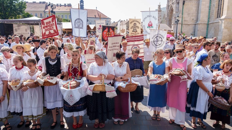 Festival of Folk Arts, Budapest Castle District, 17 - 20 August Festival of Folk Arts, Budapest Castle District, 17 - 20 August