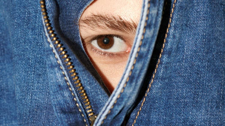 New Addiction Exhibition Opens at Capa Center Budapest New Addiction Exhibition Opens at Capa Center Budapest