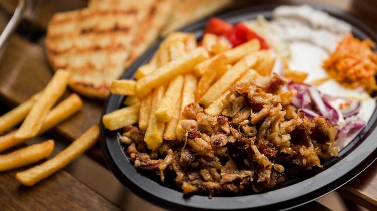 Top 7 + 1 Gyros Spots in Budapest Top 7 + 1 Gyros Spots in Budapest