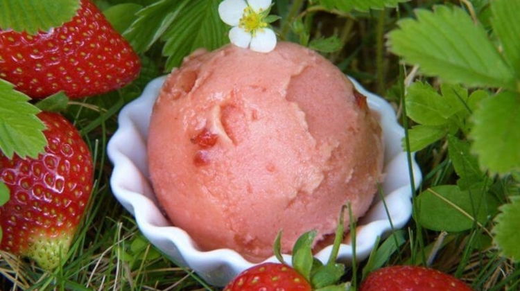 Ice Cream Day: Find Free Scoops on Sunday Around Lake Balaton Ice Cream Day: Find Free Scoops on Sunday Around Lake Balaton