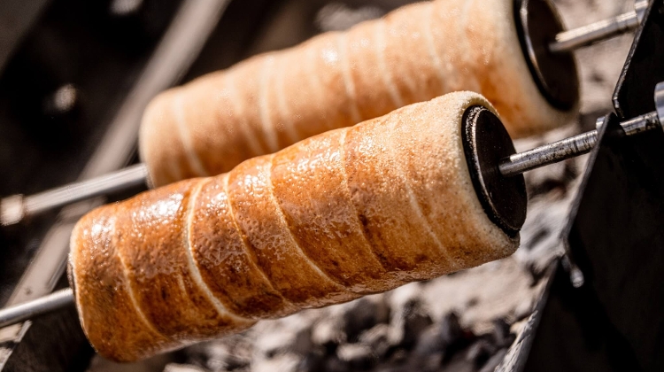 Chimney Cake Festival, Budapest Zoo, 10 - 12 October Chimney Cake Festival, Budapest Zoo, 10 - 12 October