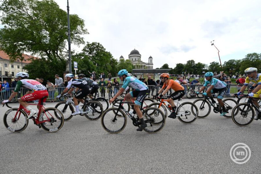 Foreigners Dominate 'Tour de Hongrie' Road Cycling Race