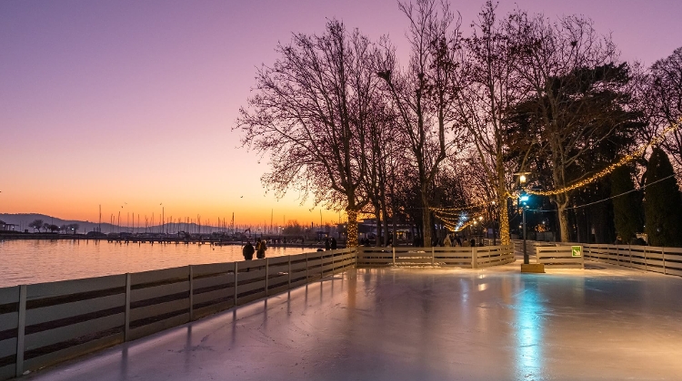 Balaton Winter Activities: Huge Ice Rink Network & Family Fun Attractions Balaton Winter Activities: Huge Ice Rink Network & Family Fun Attractions