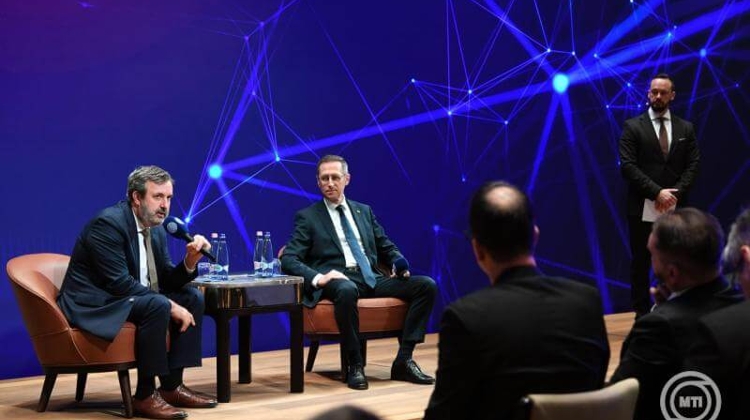 Hungary Urged to Act Quickly on AI to Avoid Falling Behind Hungary Urged to Act Quickly on AI to Avoid Falling Behind