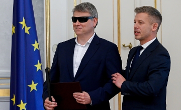 Outrage After First Blind Minister in Hungary is Ridiculed Outrage After First Blind Minister in Hungary is Ridiculed